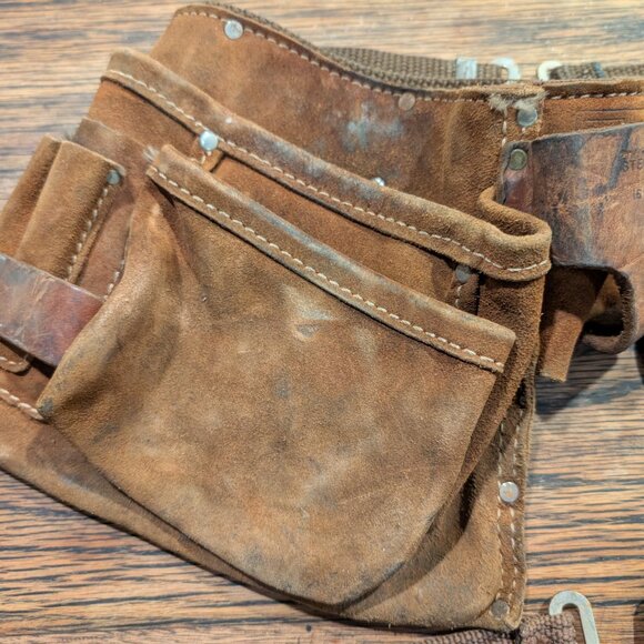 Lot of (2) Vintage Heavy Cowhide and Leather Tool/Carpenter/Fence Builder Belts - Picture 2 of 10